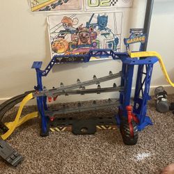 Monster Jam Garage