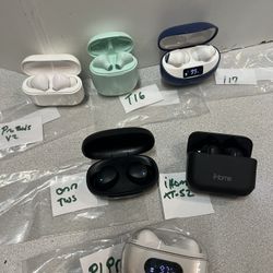 Lot of 6 Mixed Earbuds with charging case-mix  