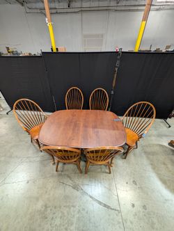 Traditional Wood Dining Table with Four Spindle Back Windsor Chairs