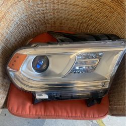 16 durango right headlamp good condition