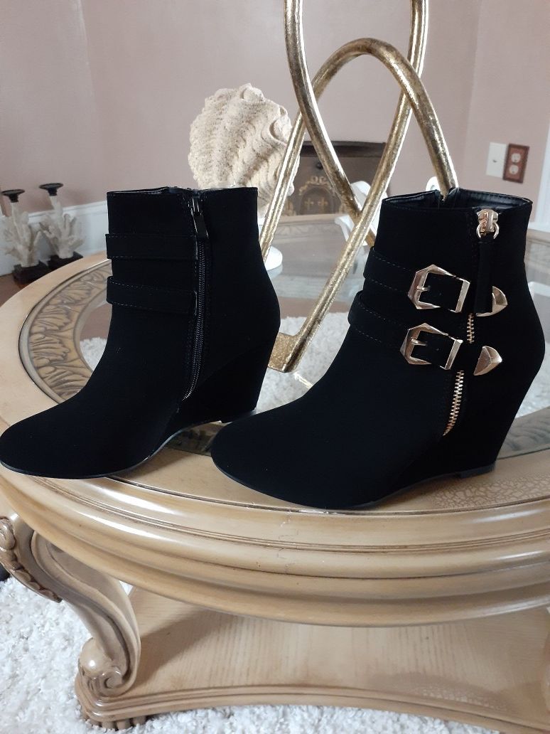 Brand new black size 8.5 black wedge booties