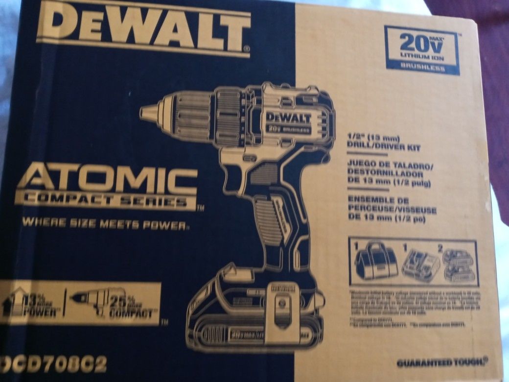 De Walt Drill 20v brand new never used