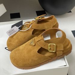 Pr,ada    sandal