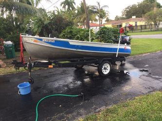 13 foot classic Crestliner small boat .new 2016 suzuki motor