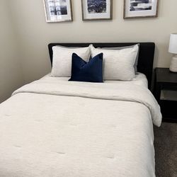 Queen bed frame With Headboard