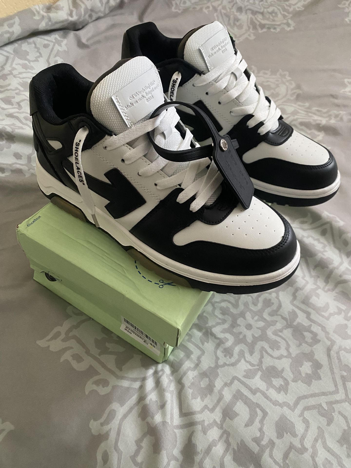 Brand New Off-Whites Out Of Office