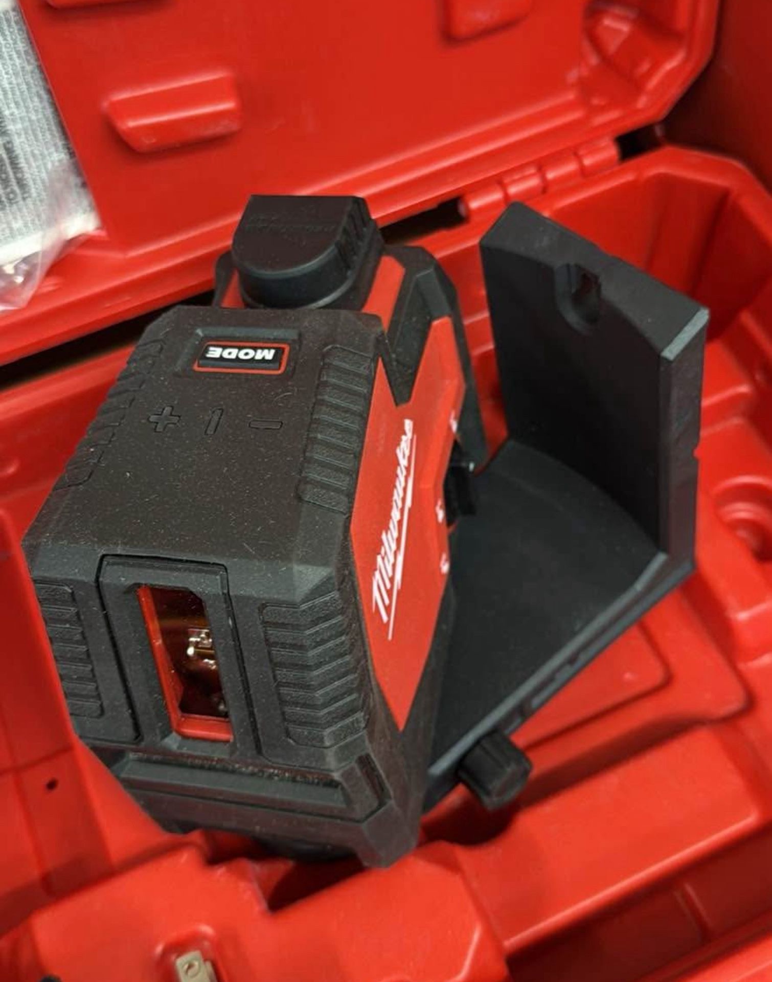 Milwaukee cross line laser