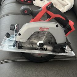 Milwaukee M18 6-1/2” Circular Saw