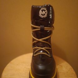 New Michael Kors Ladies Boots Size 8