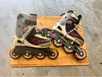 BladeRunner Girls Adjustable Inline Rollerblades Size 1–4 – $15