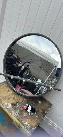 Iron mirror