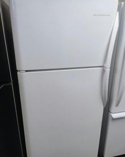 Frigidaire Top Freezer Refrigerator White