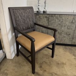 Fairfield Lori Upholstered Arm Chair