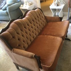 GORGEOUS SETTEE SOFA !!!