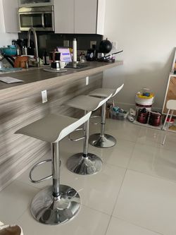 White adjustable bar stools