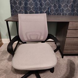 Gray Office Desk And chair 