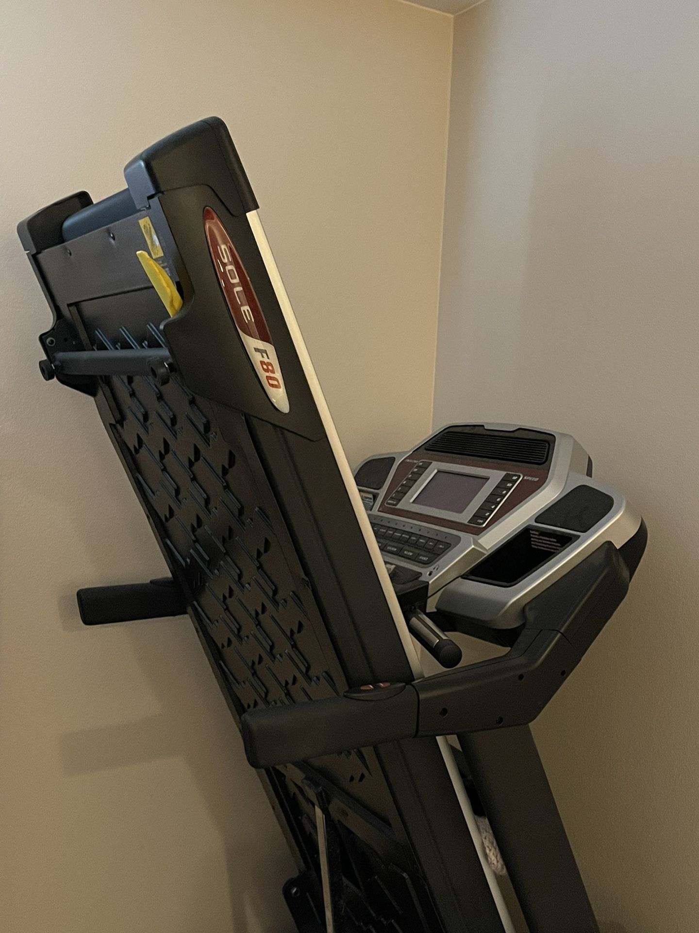 Sole F80 Treadmill For Sale for Sale in San Jacinto, CA OfferUp