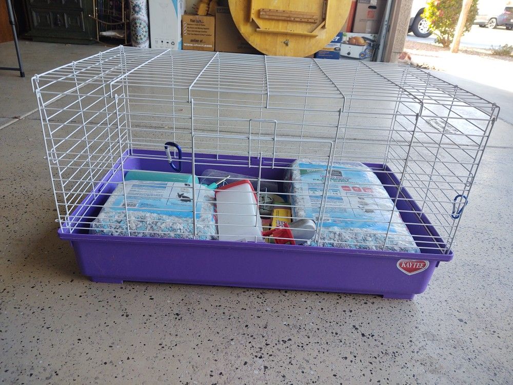 Large Rabbit/Hamster Crate By Kaytee