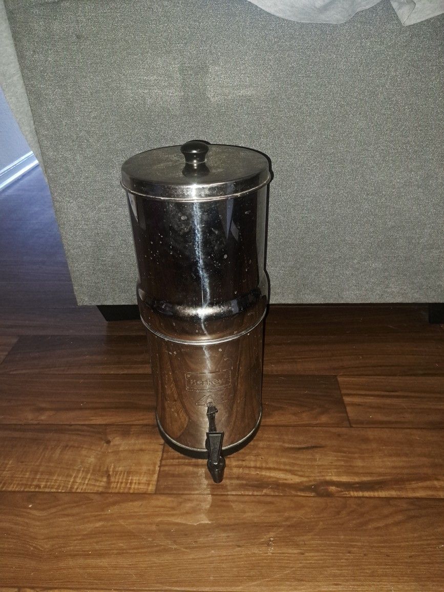 Berkey Water Travel Filtering Unit
