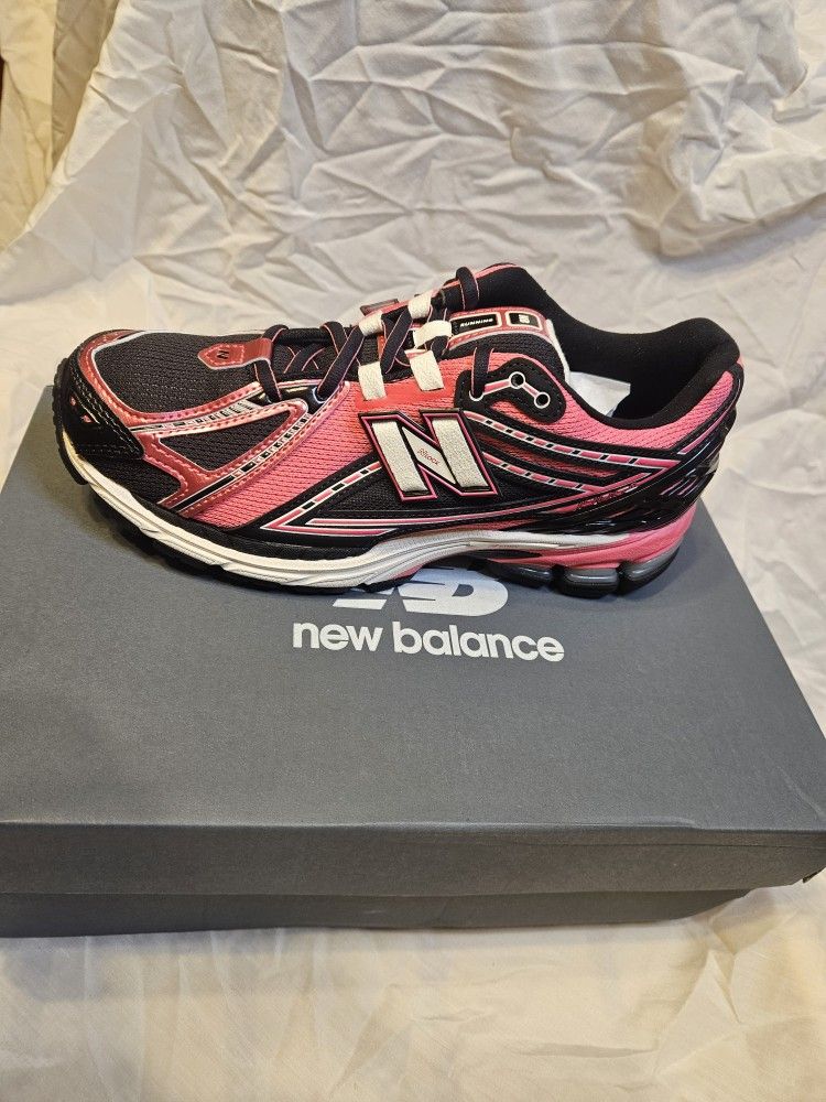 New Balance 1906R Size 7m us