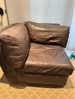 Full grain leather RH corner chair