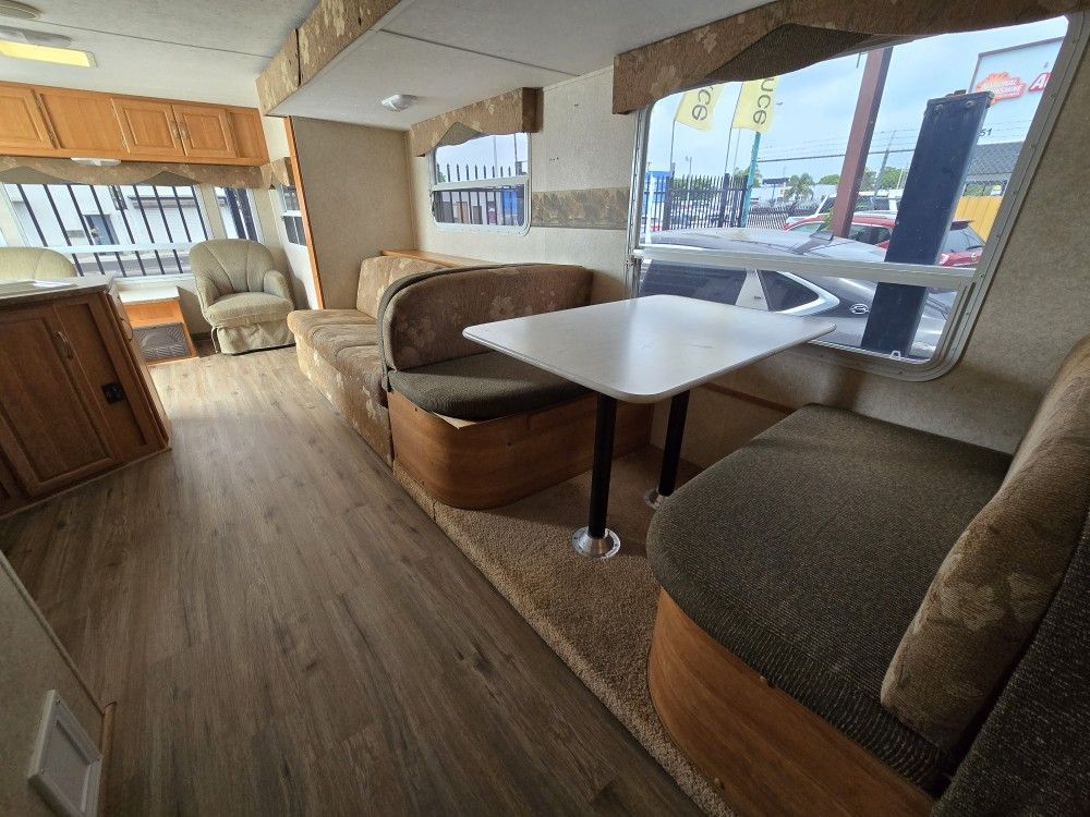 Travel Trailer Rv for Sale Bueno Bonito Y Barato for Sale in Miami, FL