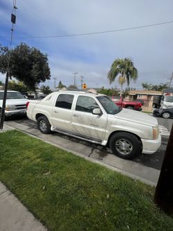 2003 Cadillac Escalade