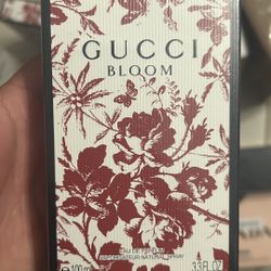 gucci perfume