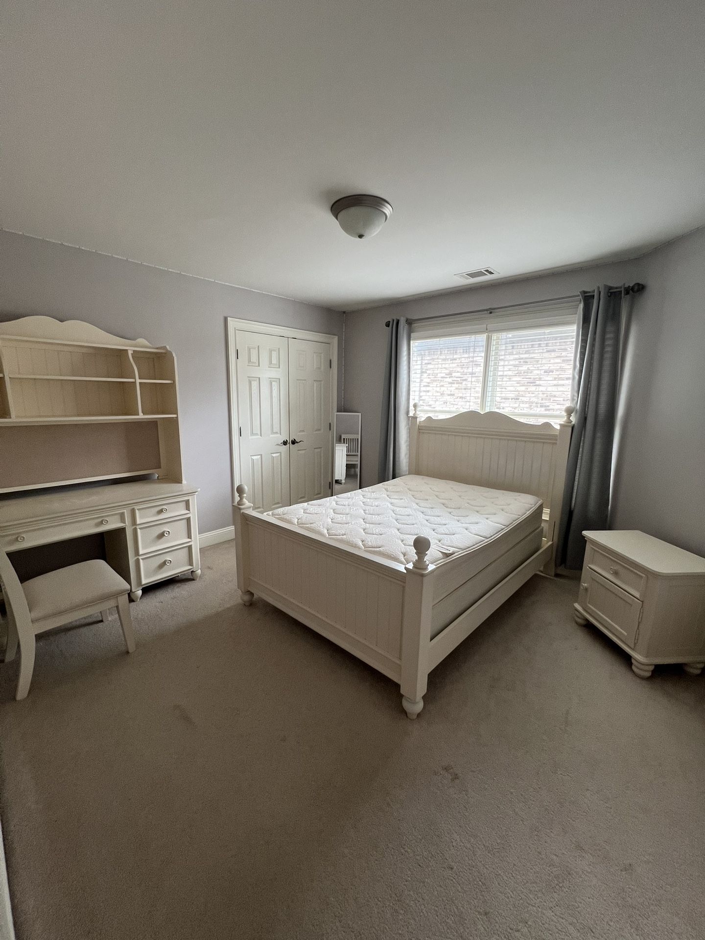 Full Size Bedroom Sets ،and Mattress For Sale