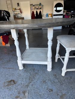 Dining room table