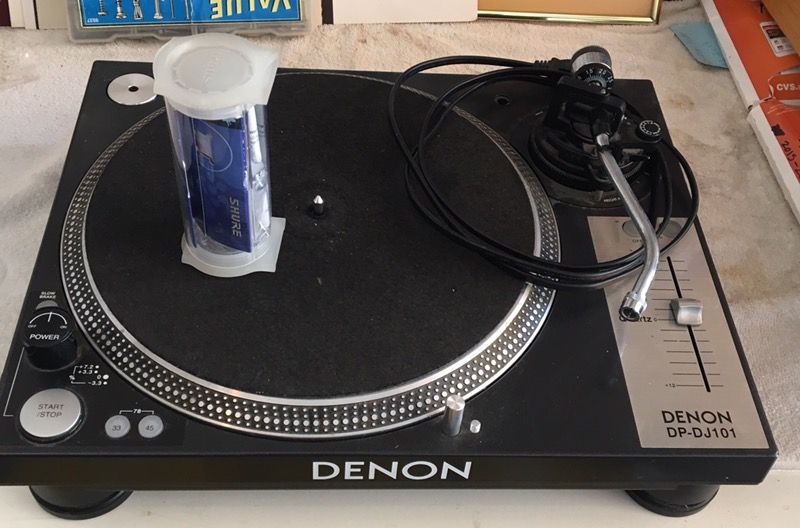 Denon turntable DP-DJ101 with extra needle