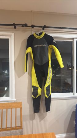 O’Neill men’s large 3 mm x 2 mm wetsuit
