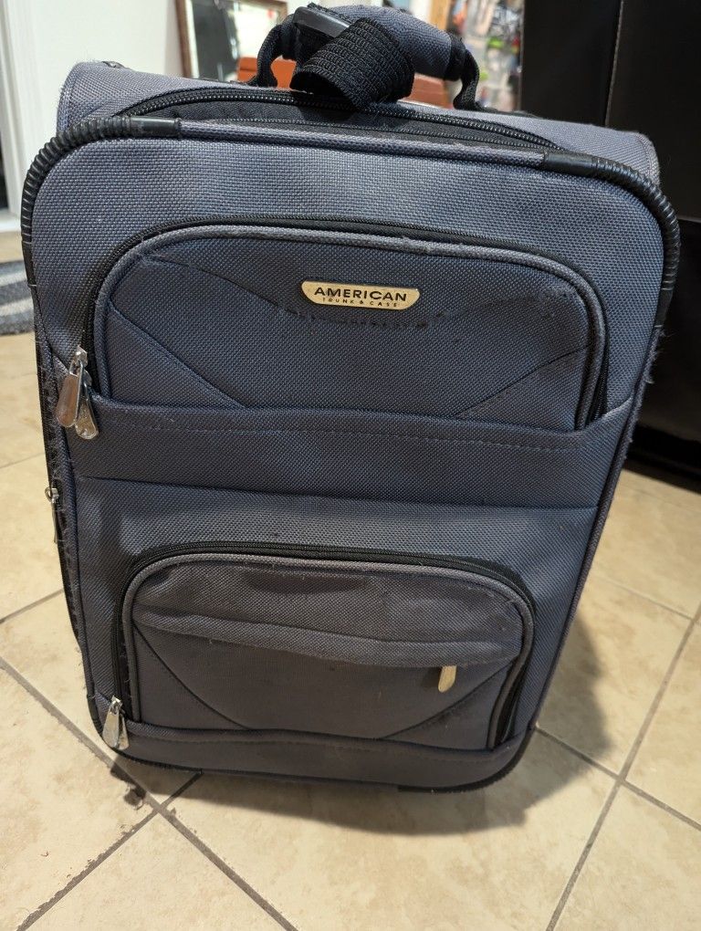 American trunk & case suitcase luggage
21x14x9