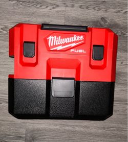 Milwaukee M12 FUEL 1.6 Gal. Wet/Dry Vacuum 0960-20