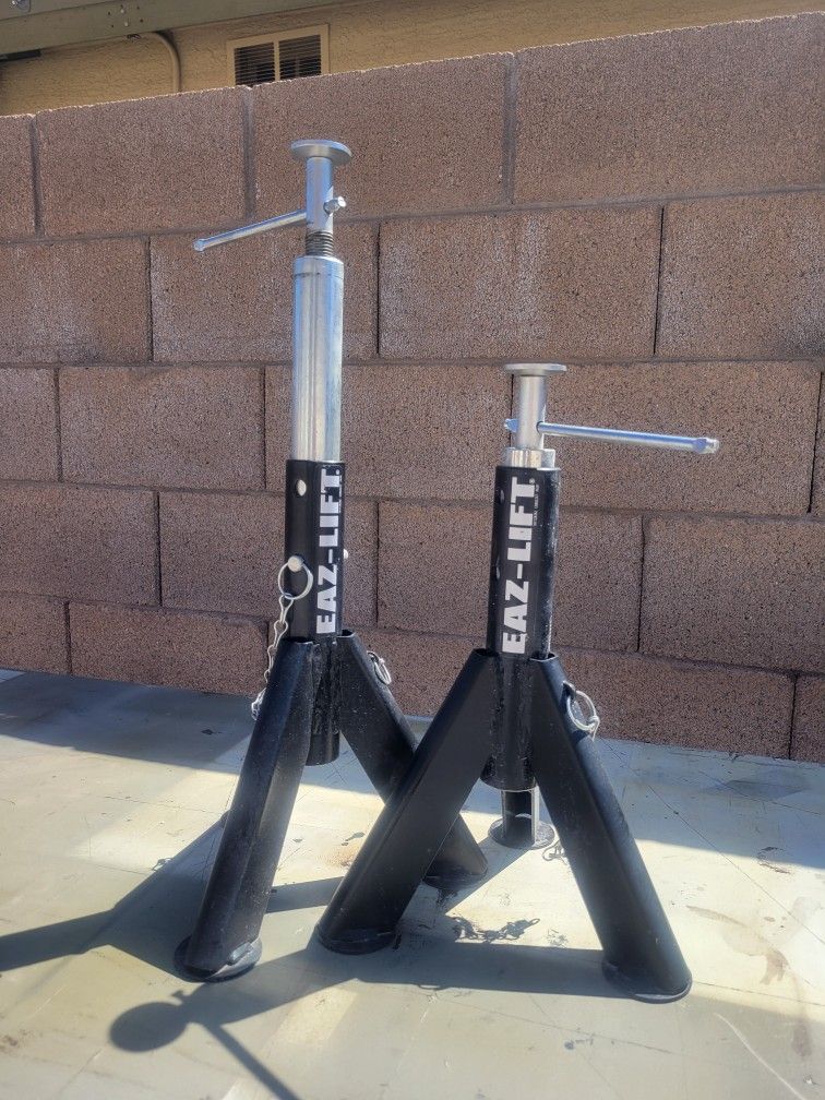 EAZ LIFT Jacks