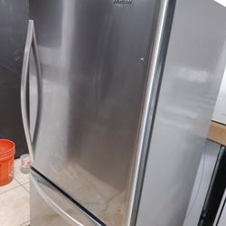 WHIRLPOOL REFRIGERATOR EVERYTHING GOOD 