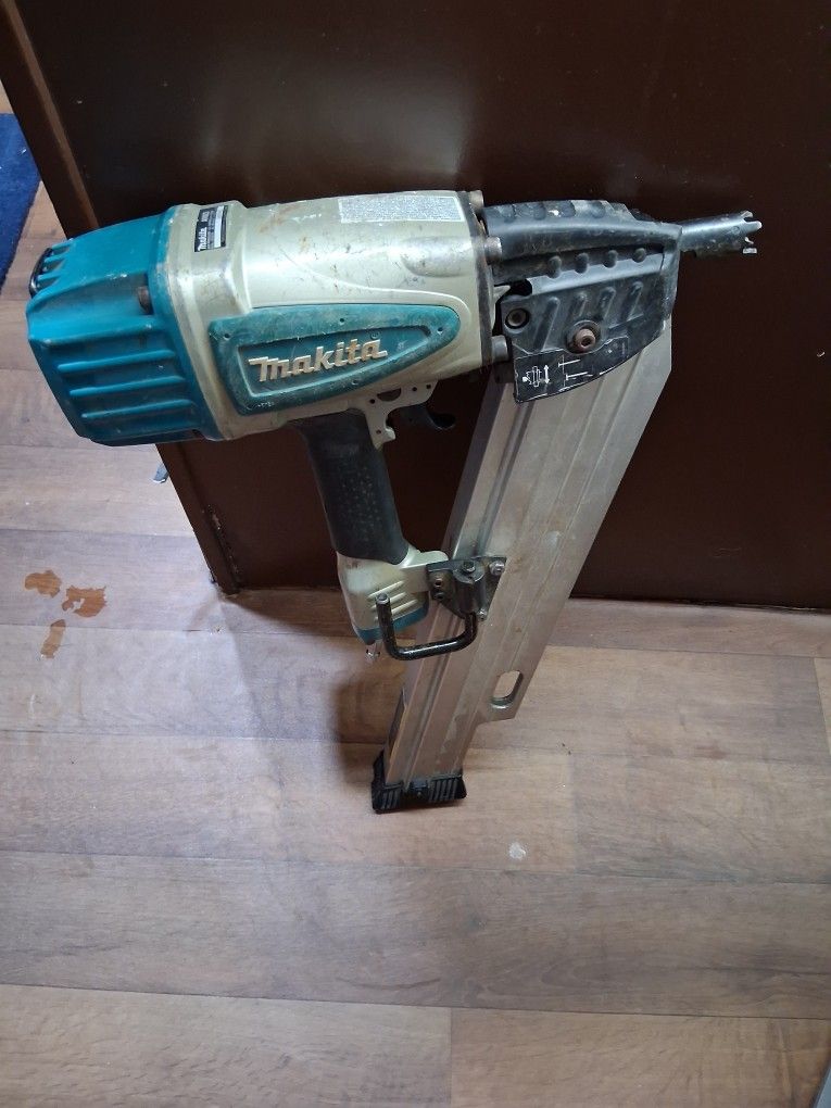 Makita Nail Gun