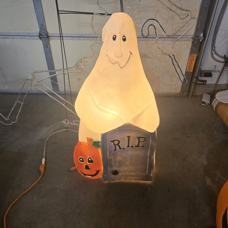 Vintage TPI Ghost Blow Mold 34 In Tall