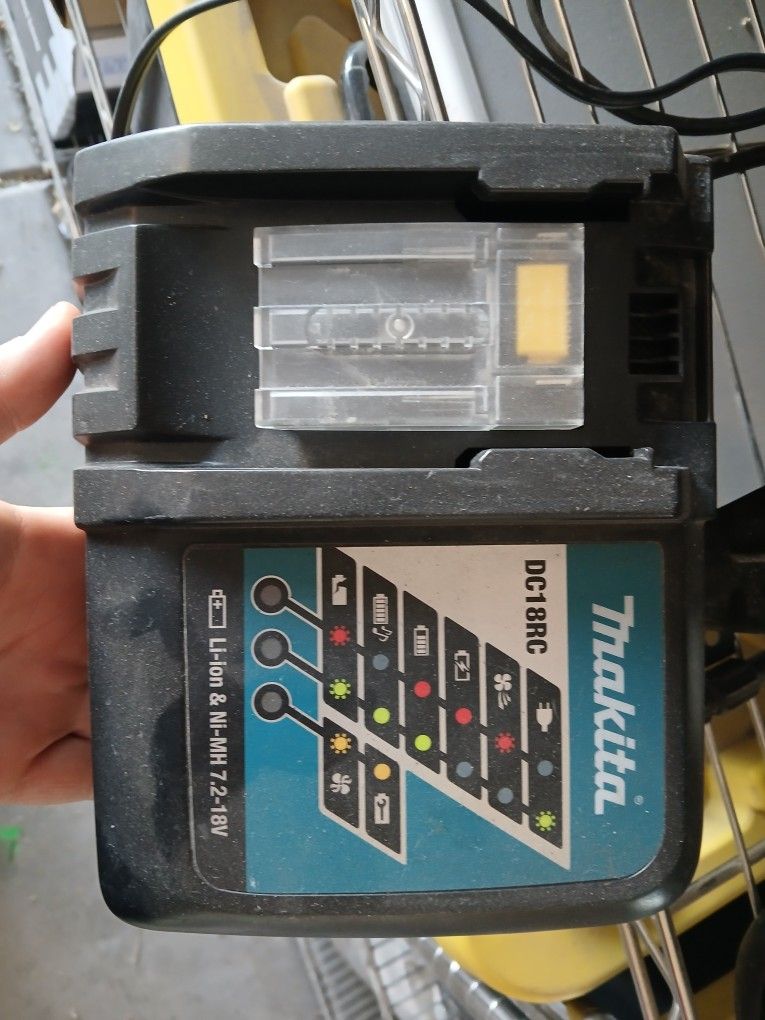 18V Makita Charger