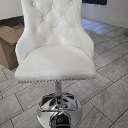 NEW VANITY CHAIR