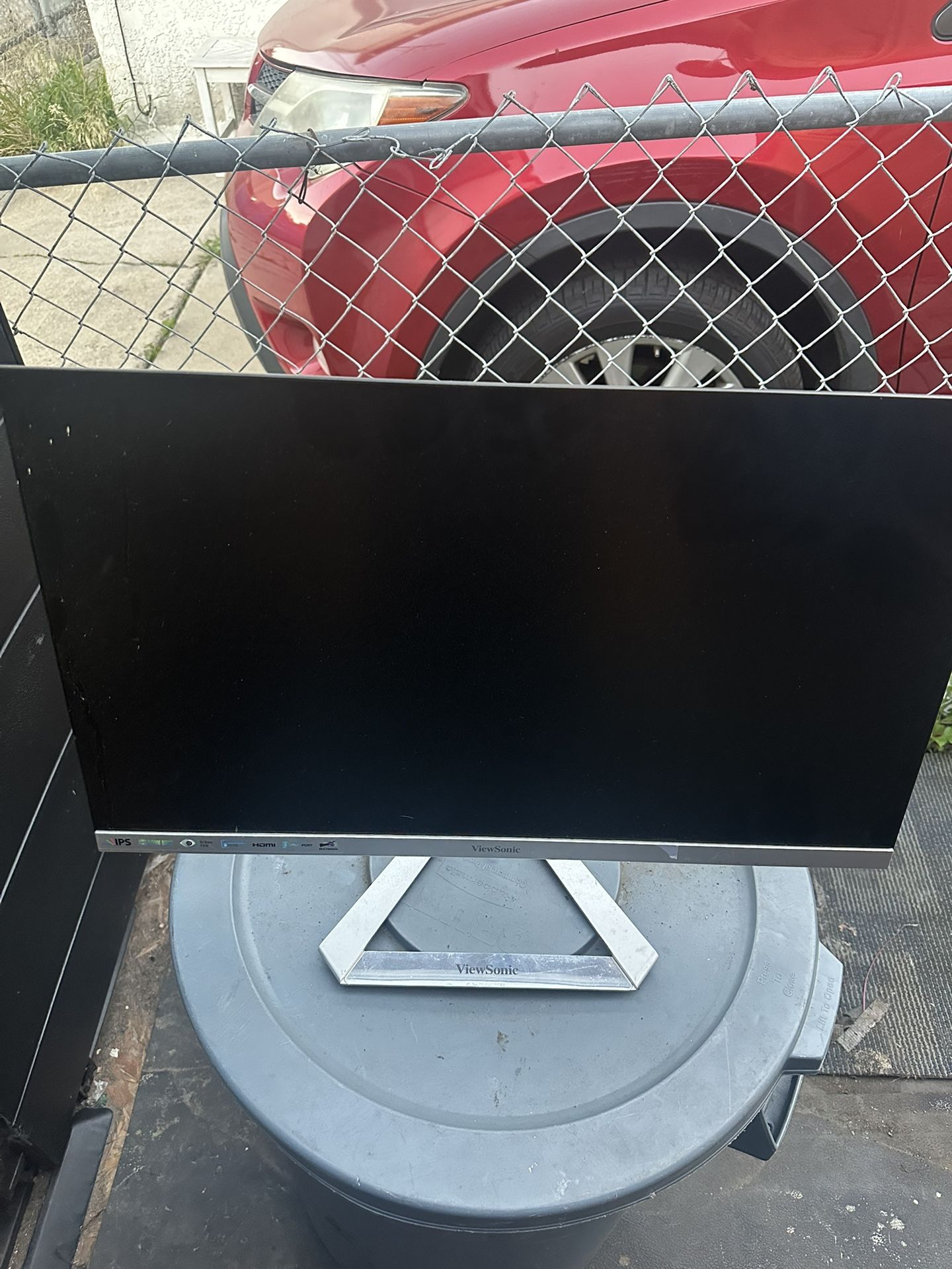 ViewSonic 27’ monitor