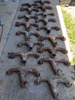 Ram horn exhaust manifolds