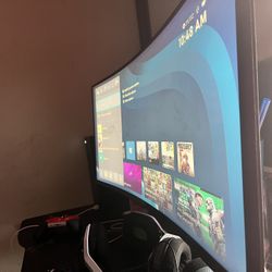 LG 34 Inch CURVED monitor 
