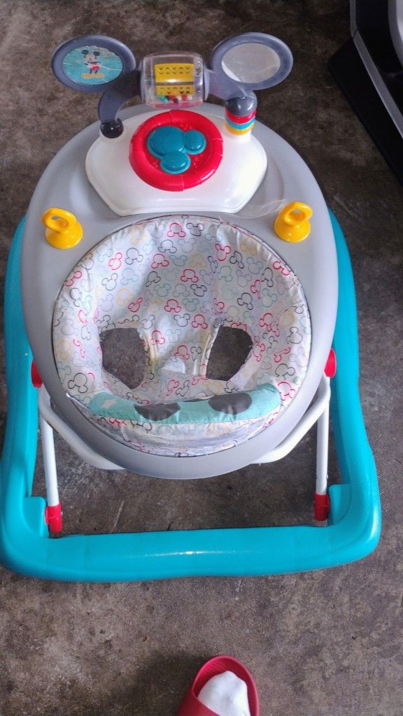 Disney Mickey Mouse Walker