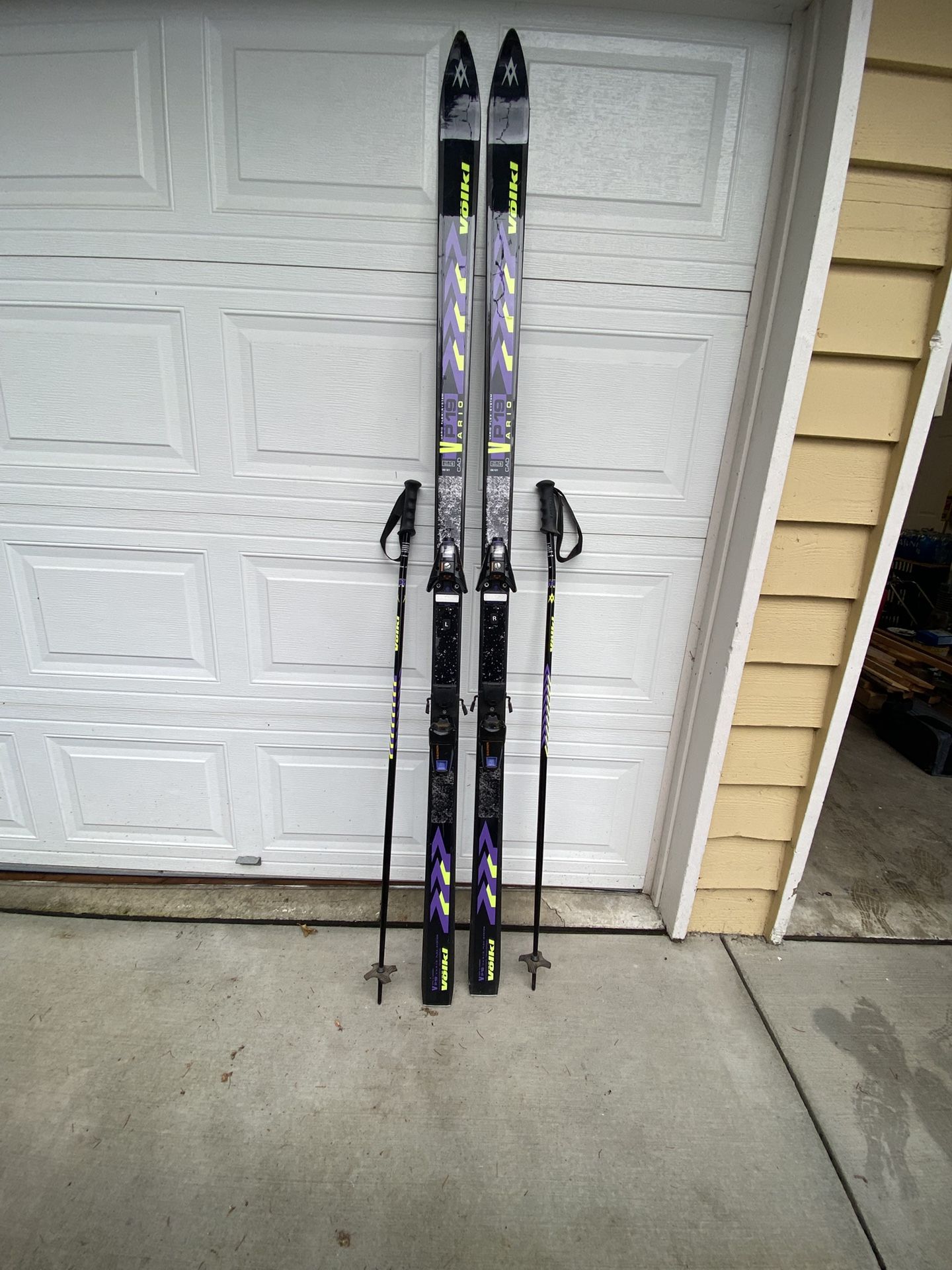 Men’s Volkl P19 Vario Skis, 207 cm