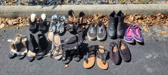 Lot Of Sixe 7 Shoes 