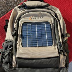 ⚡️ Eclipse Solar Backpack: Power On The Go ⚡️