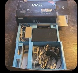 Nintendo Wii Black Console RVL-001 with Controllers, and all accessories