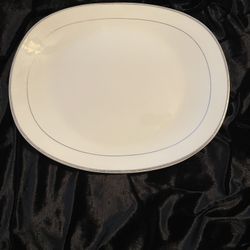 White With Gold Trim Porclain Tray 13 1/2”x11 1/2”