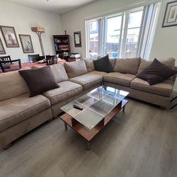Sectional Sofa / Couch